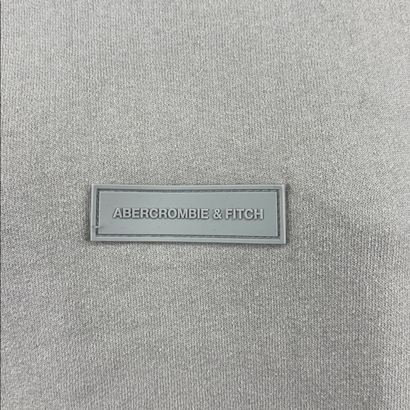 Abercrombie & Fitch Gray Sweatshirt - Picture 2 of 8